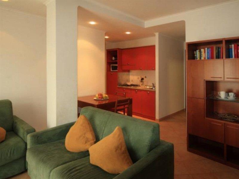 Appartamento Crosti Roma